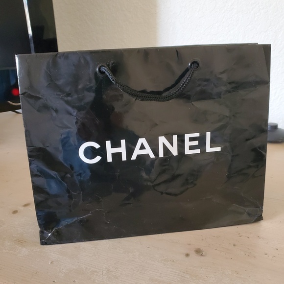 Authentic Chanel White on White Wrapping Paper Bolt Roll  2010 Vintage & 2 Bags - Picture 10 of 10